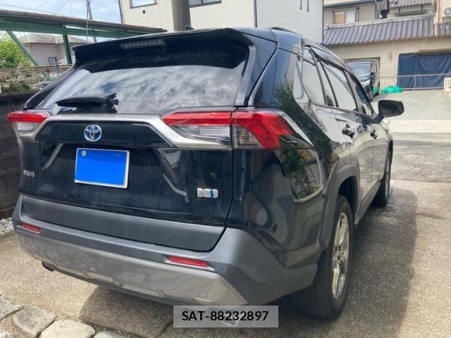 Toyota RAV4 2019-12 8372114-2
