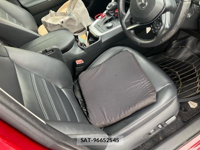 Toyota RAV4 2020-03 8414674-13