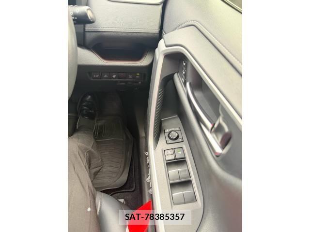 Toyota RAV4 2021-10 8414673-9