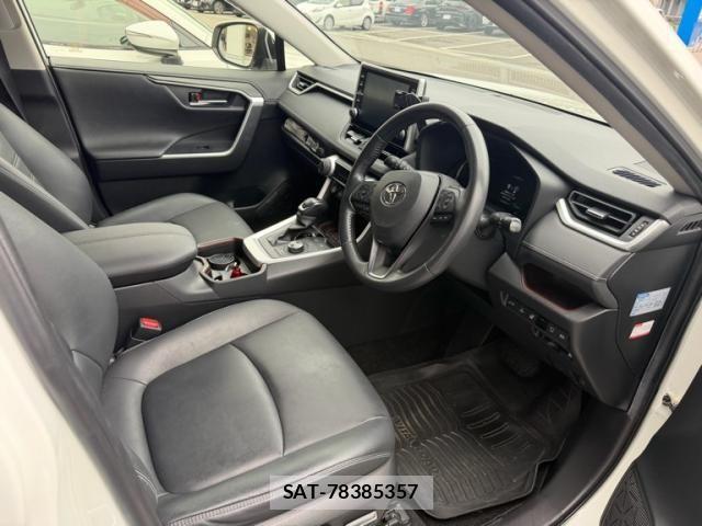 Toyota RAV4 2021-10 8414673-5