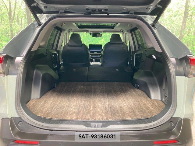 Toyota RAV4 2022-11 8438390-9
