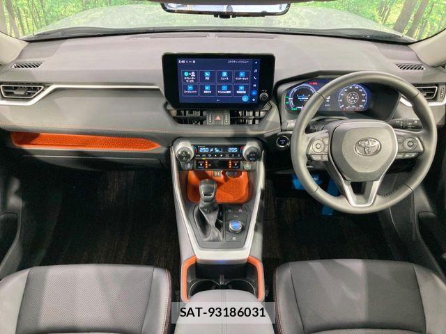 Toyota RAV4 2022-11 8438390-1