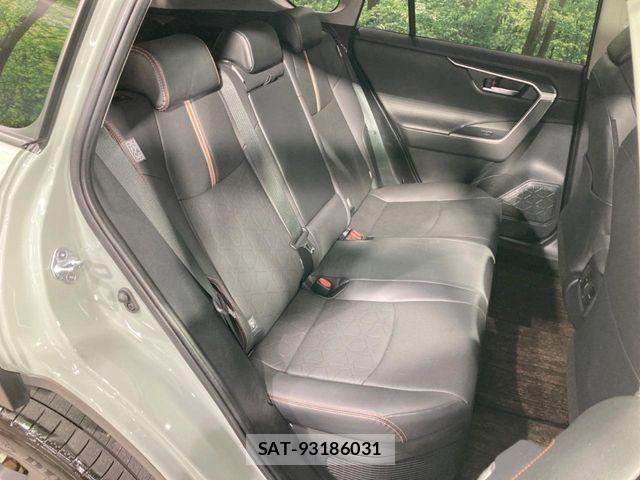 Toyota RAV4 2022-11 8438390-8