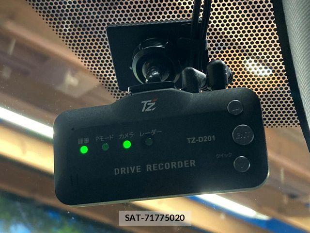 Toyota RAV4 2021-04 8458300-5