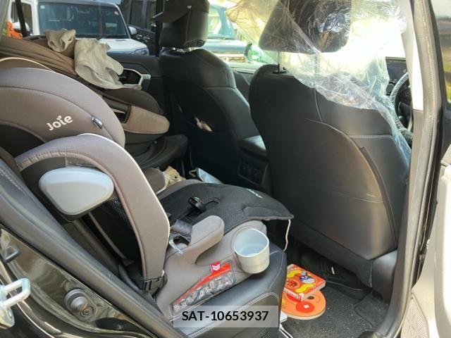 Toyota RAV4 2019-09 8458302-10