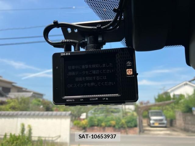 Toyota RAV4 2019-09 8458302-23