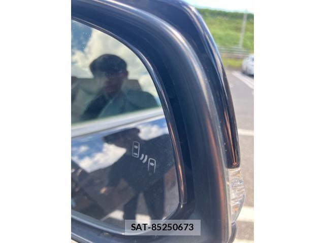 Toyota RAV4 2019-06 8458301-10