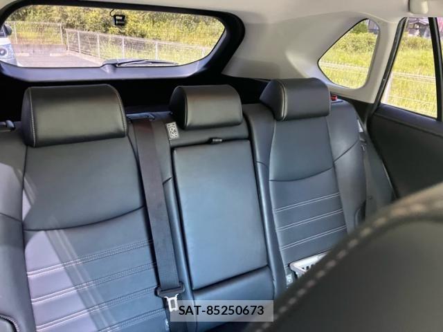 Toyota RAV4 2019-06 8458301-15