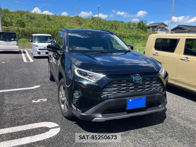 Toyota RAV4 2019-06 8458301-1