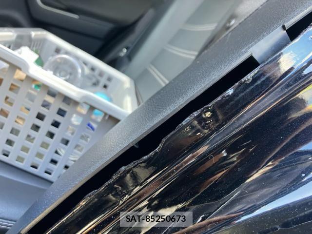 Toyota RAV4 2019-06 8458301-24