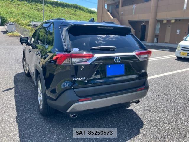 Toyota RAV4 2019-06 8458301-3