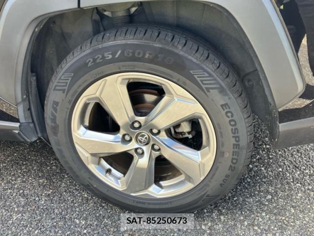 Toyota RAV4 2019-06 8458301-6