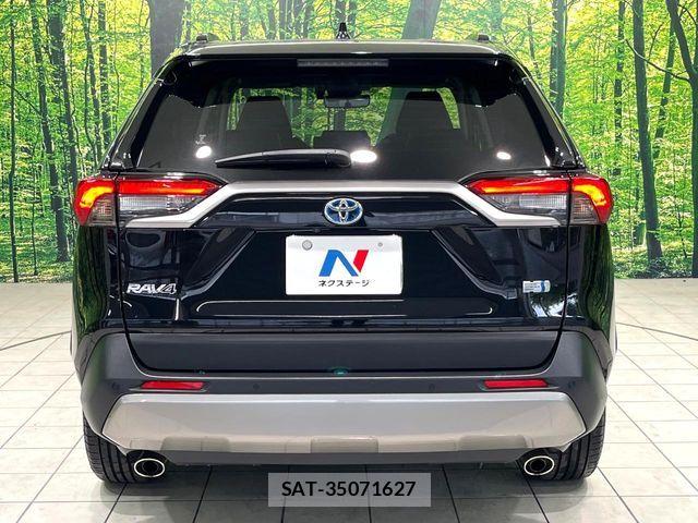 Toyota RAV4 2023-03 8458298-14