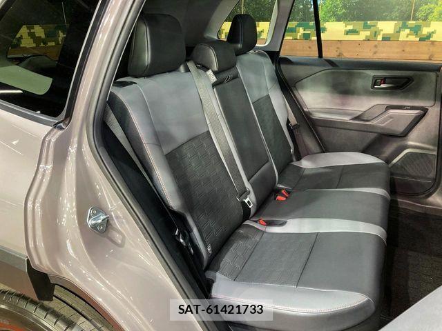 Toyota RAV4 2026-04 8458293-9