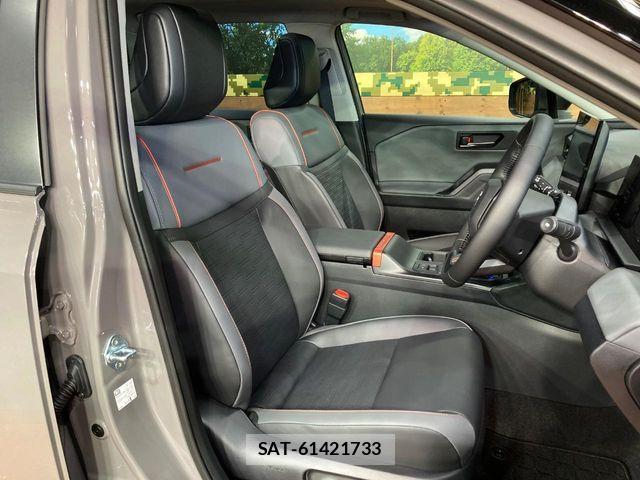 Toyota RAV4 2026-04 8458293-8