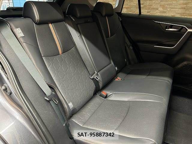 Toyota RAV4 2022-02 8486020-5