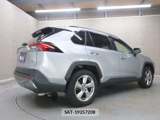 Toyota RAV4 2020-06 8526968-1