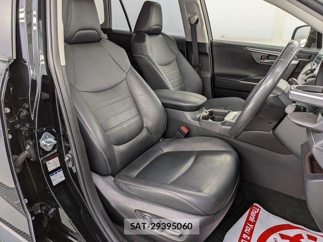 Toyota RAV4 2021-12 8526967-10