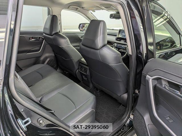 Toyota RAV4 2021-12 8526967-17