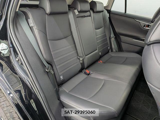 Toyota RAV4 2021-12 8526967-18