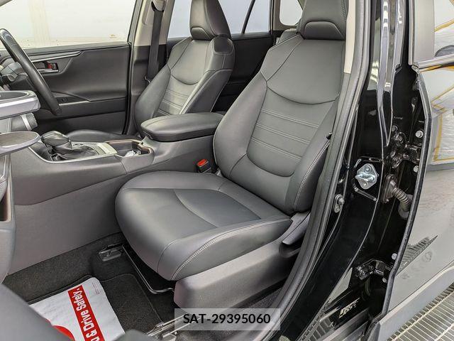Toyota RAV4 2021-12 8526967-19