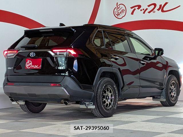 Toyota RAV4 2021-12 8526967-29
