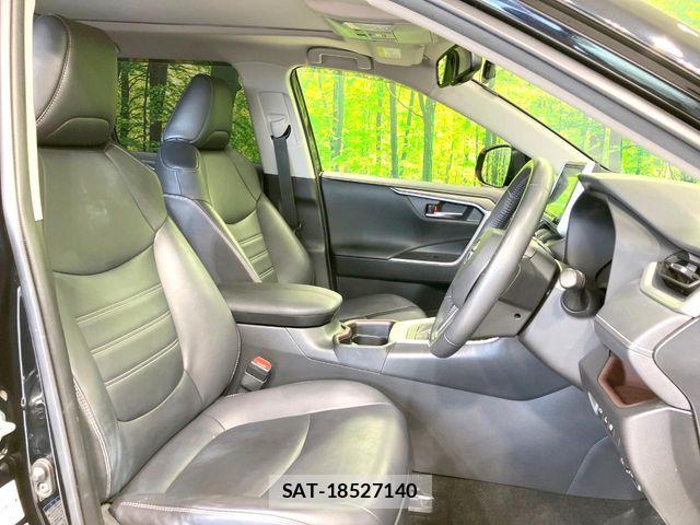 Toyota RAV4 2019-11 8526977-8