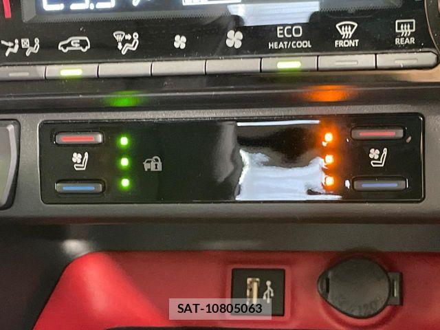 Toyota RAV4 2023-11 8526966-4