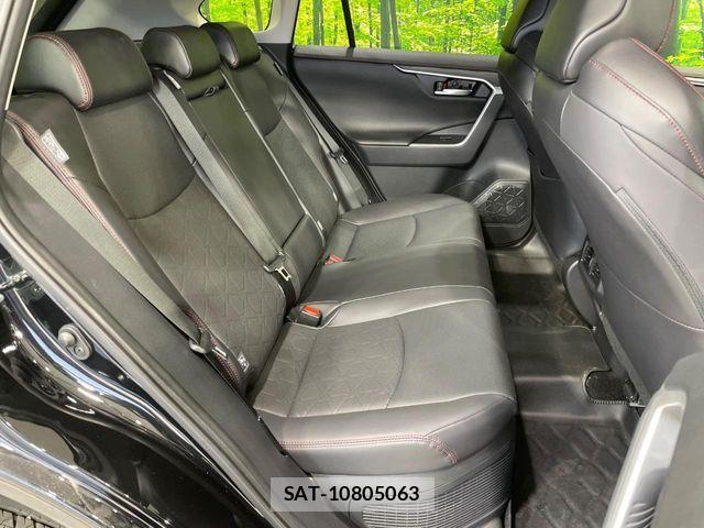 Toyota RAV4 2023-11 8526966-8