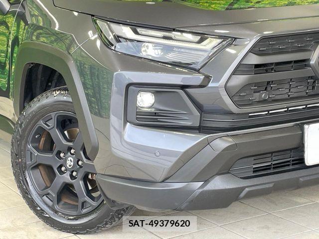 Toyota RAV4 2023-10 8526964-11
