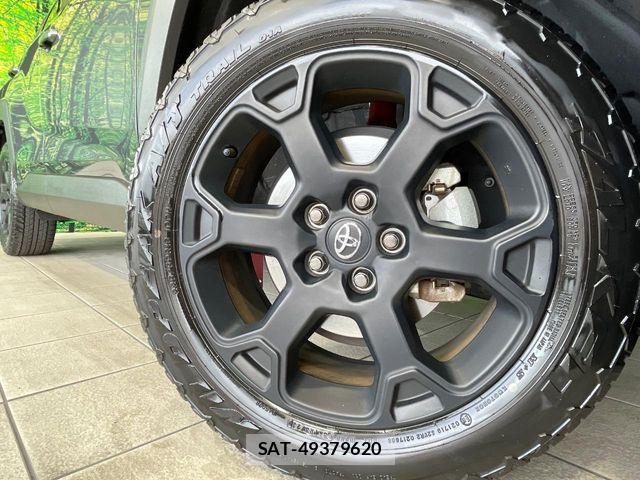 Toyota RAV4 2023-10 8526964-12