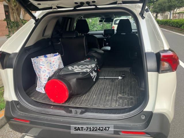 Toyota RAV4 2019-05 8563386-10