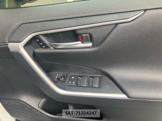 Toyota RAV4 2019-05 8563386-13