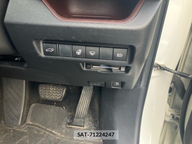 Toyota RAV4 2019-05 8563386-18