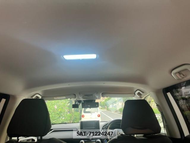 Toyota RAV4 2019-05 8563386-27