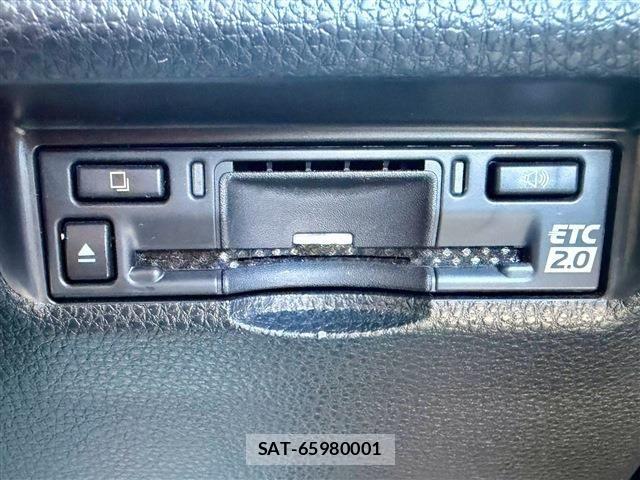 Toyota RAV4 2024-05 8563382-9