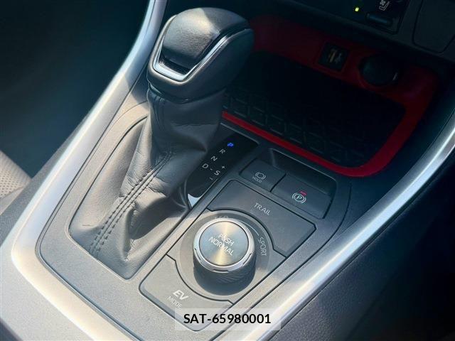 Toyota RAV4 2024-05 8563382-16