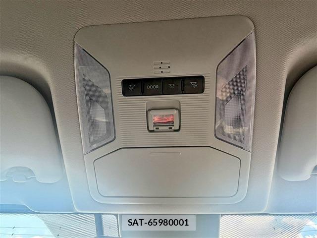 Toyota RAV4 2024-05 8563382-18