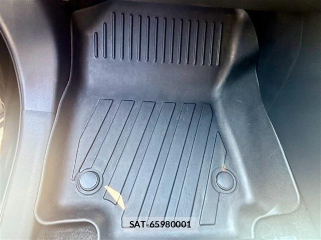 Toyota RAV4 2024-05 8563382-24