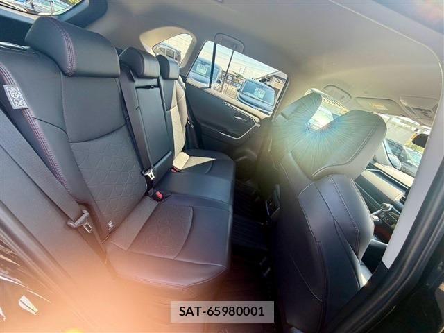 Toyota RAV4 2024-05 8563382-29
