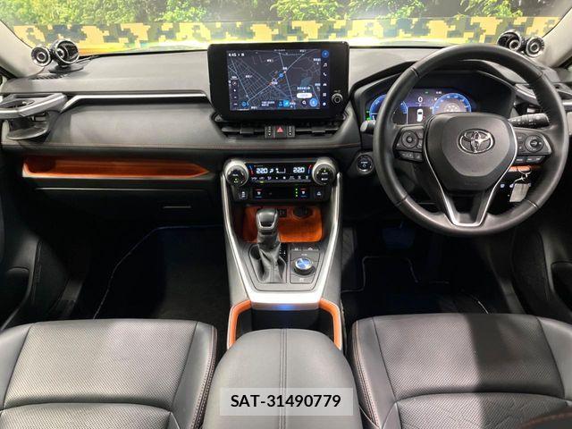 Toyota RAV4 2024-10 8563380-1