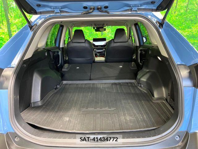 Toyota RAV4 2024-05 8563381-11