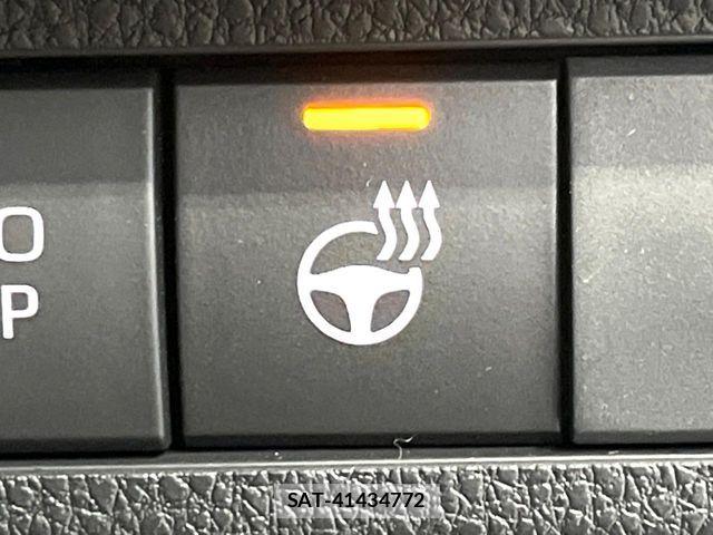 Toyota RAV4 2024-05 8563381-8