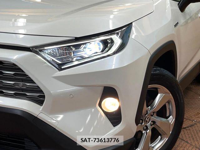 Toyota RAV4 2020-08 8563383-11