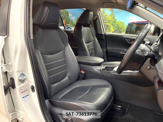 Toyota RAV4 2020-08 8563383-7