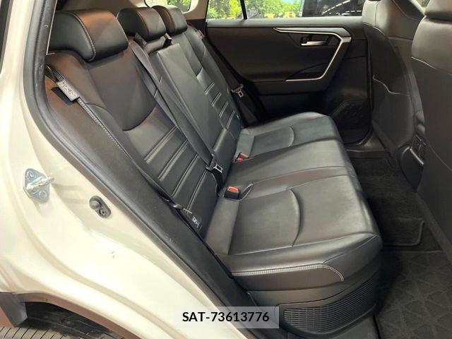 Toyota RAV4 2020-08 8563383-8