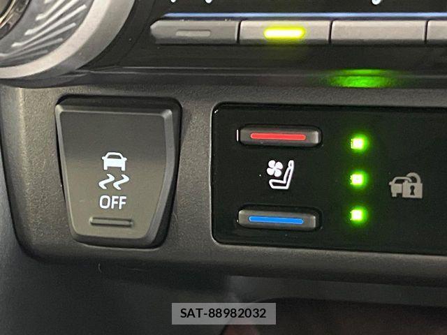 Toyota RAV4 2023-12 8628635-10