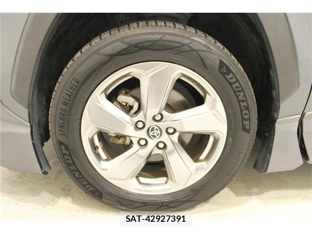 Toyota RAV4 2019-07 8628638-24