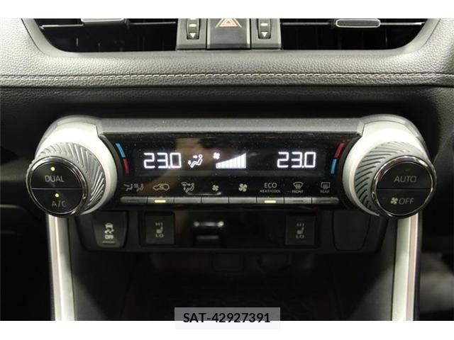 Toyota RAV4 2019-07 8628638-4
