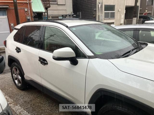 Toyota RAV4 2020-11 8661251-2